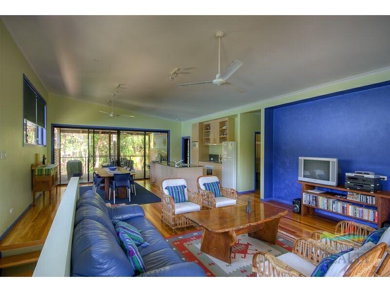 8 Belle Court, Rainbow Beach QLD 4581