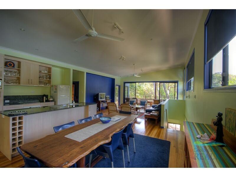 8 Belle Court, Rainbow Beach QLD 4581