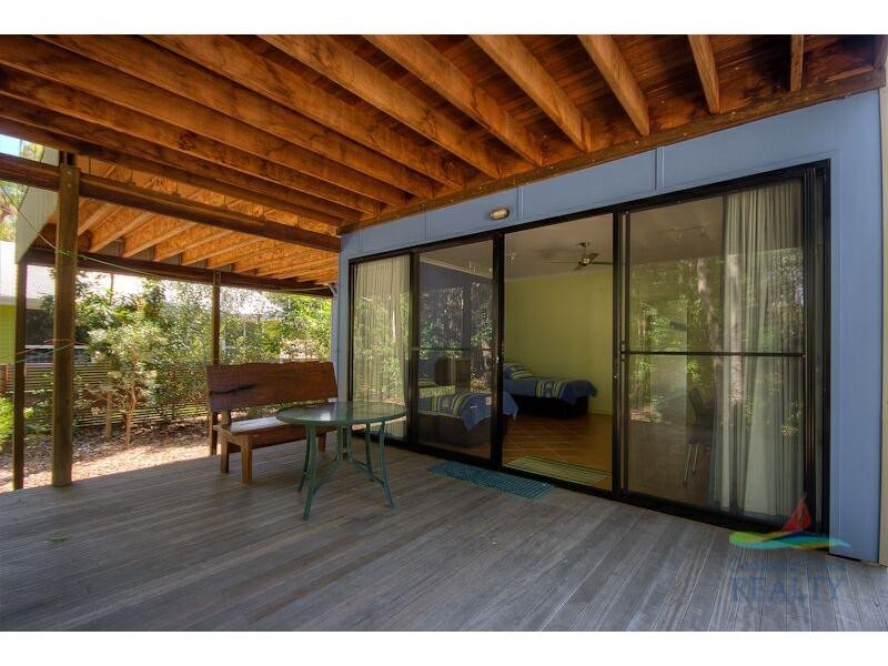 8 Belle Court, Rainbow Beach QLD 4581