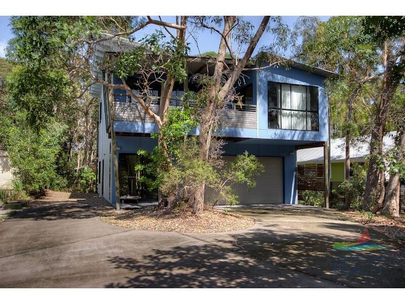 8 Belle Court, Rainbow Beach QLD 4581