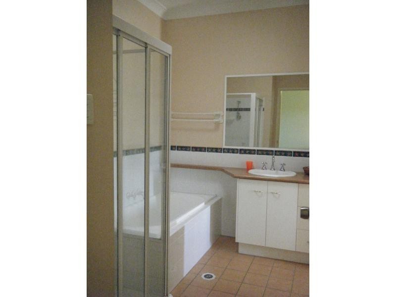 Unit 4/50 Rainbow Beach Road, Rainbow Beach QLD 4581