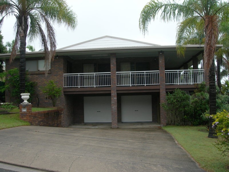 42 Rumbalara Avenue, Rainbow Beach QLD 4581