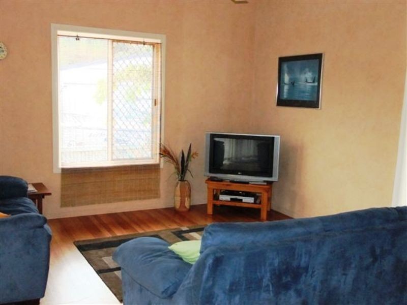 8 Hakea Place, Rainbow Beach QLD 4581