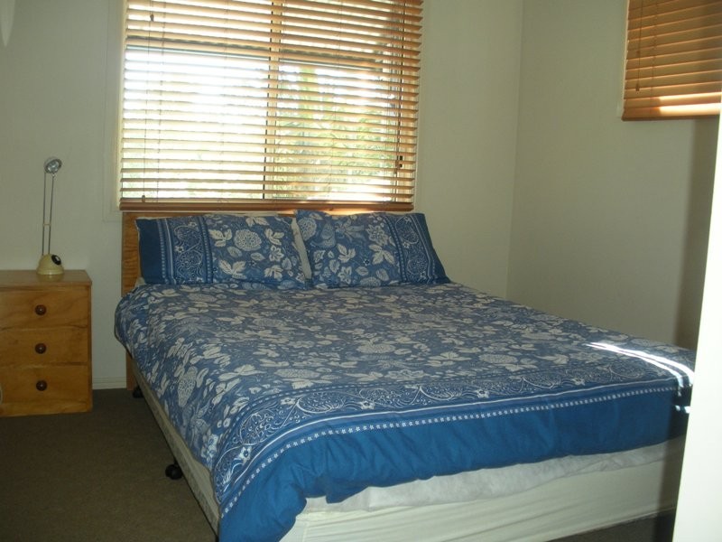 8 Hakea Place, Rainbow Beach QLD 4581