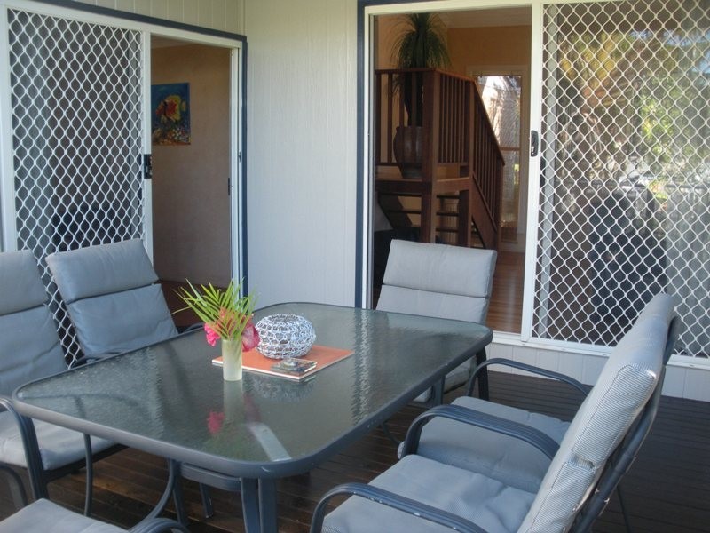 8 Hakea Place, Rainbow Beach QLD 4581
