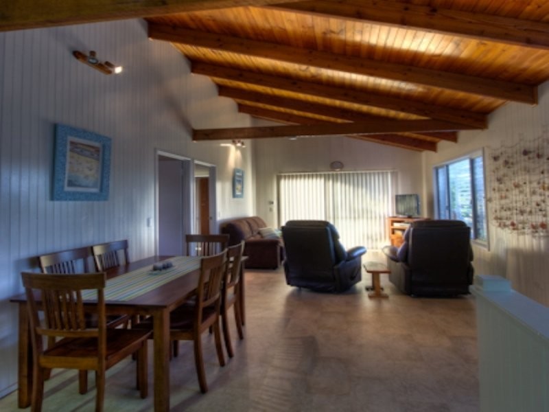 B/11 Zircon Street, Rainbow Beach QLD 4581