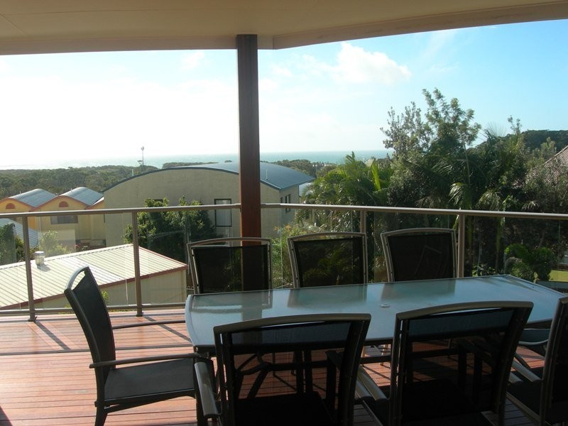 2/43 Tingira Close, Rainbow Beach QLD 4581