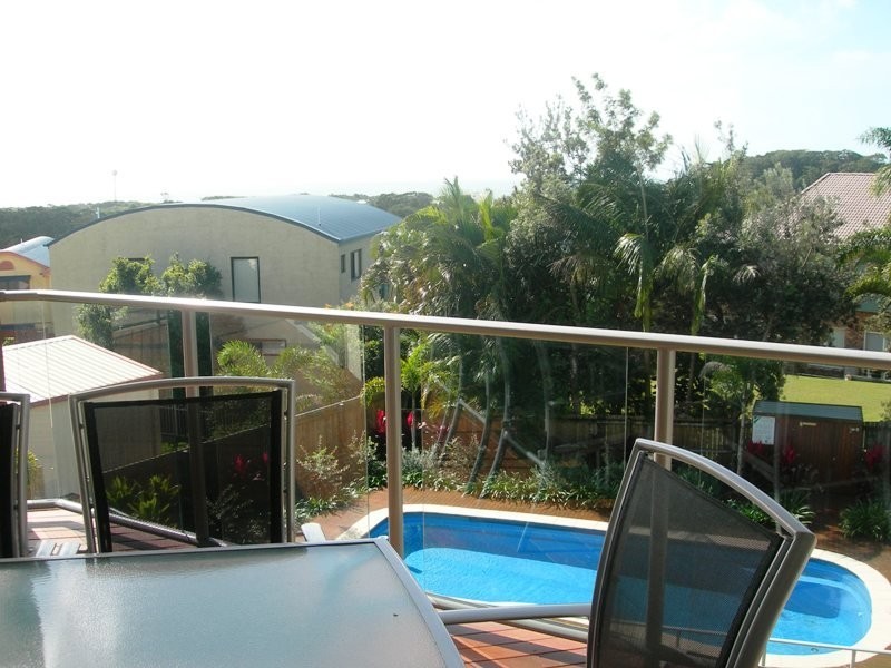 2/43 Tingira Close, Rainbow Beach QLD 4581