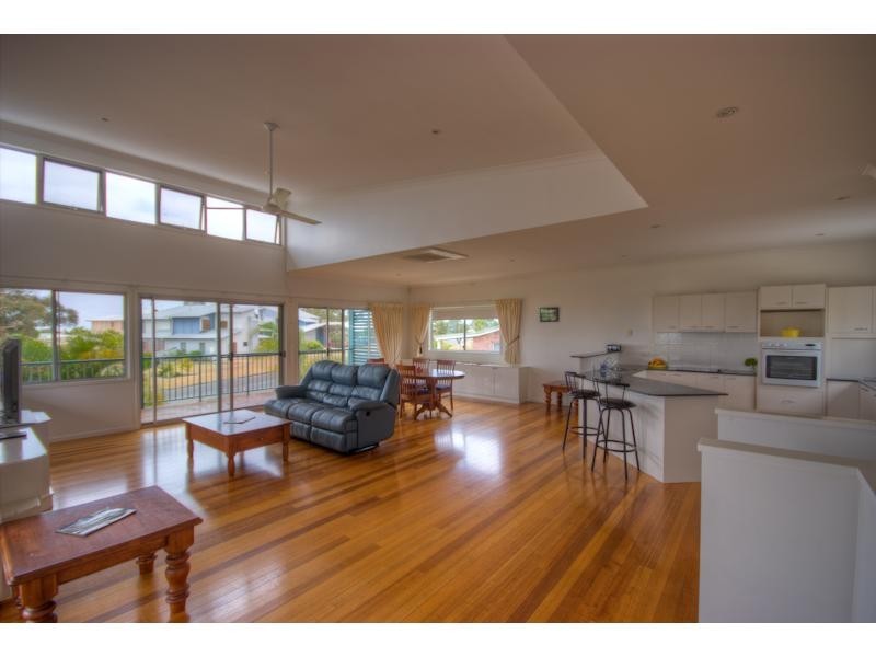 51 Bombala Crescent, Rainbow Beach QLD 4581