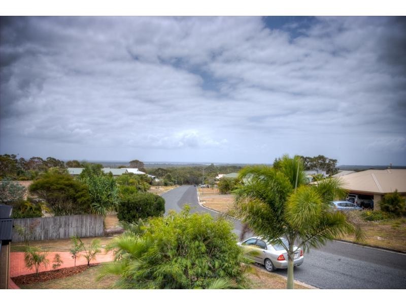 51 Bombala Crescent, Rainbow Beach QLD 4581