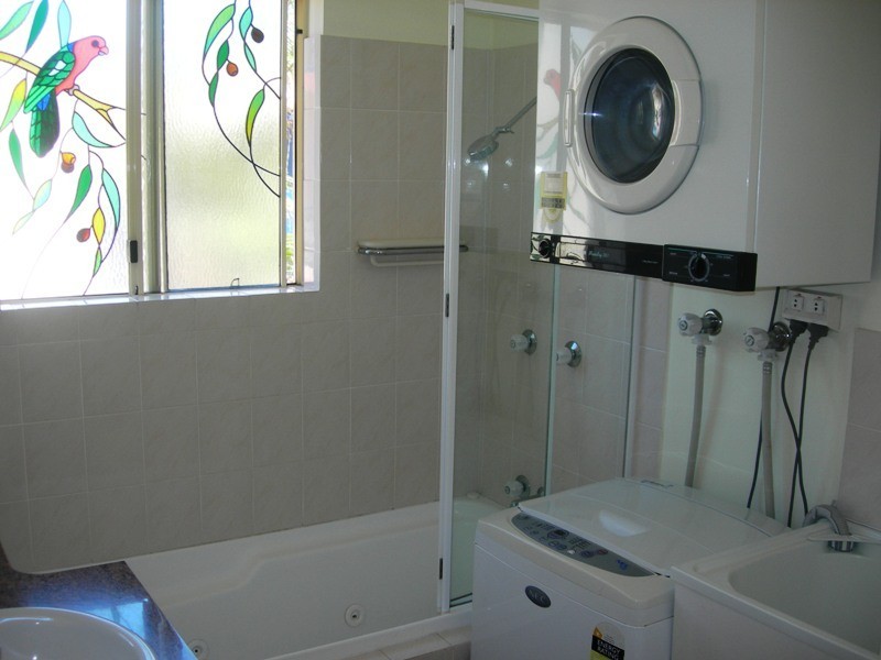 5/4 Double Island Drive, Rainbow Beach QLD 4581