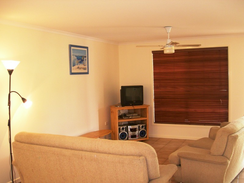 1/16 Carlo Road, Rainbow Beach QLD 4581