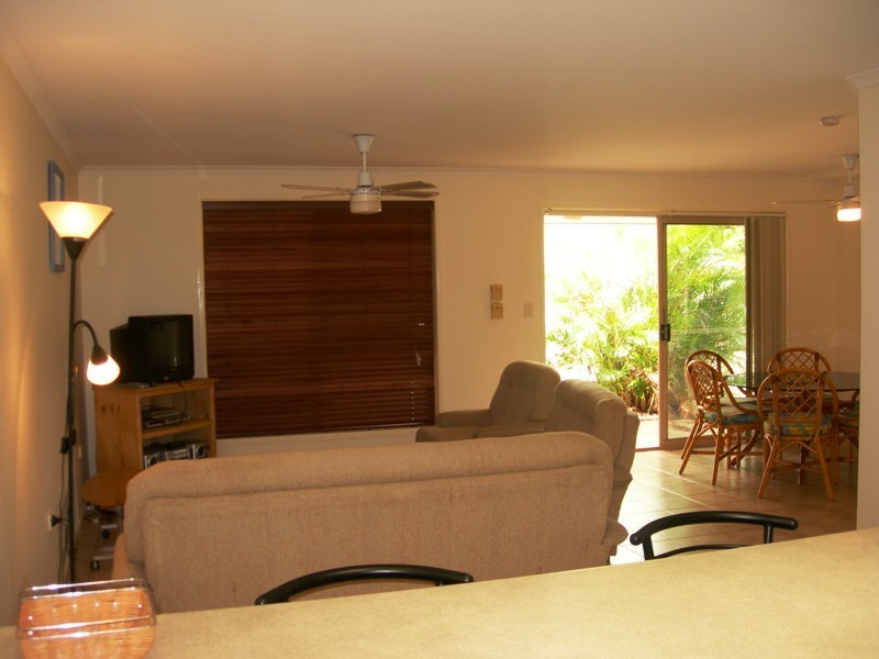 1/16 Carlo Road, Rainbow Beach QLD 4581