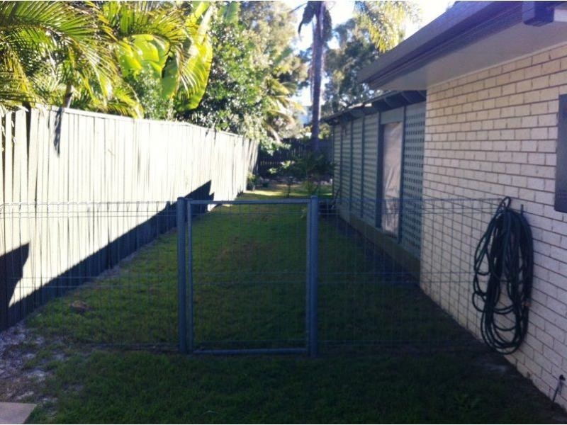 26 Kurana Street, Rainbow Beach QLD 4581