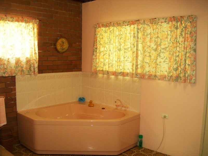 20 Rumbalara Avenue, Rainbow Beach QLD 4581