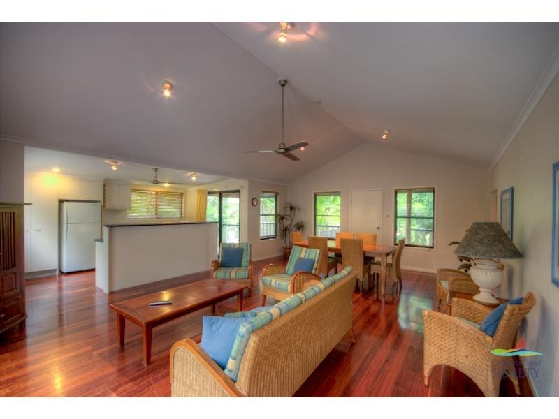 8 Orania Court, Rainbow Beach QLD 4581