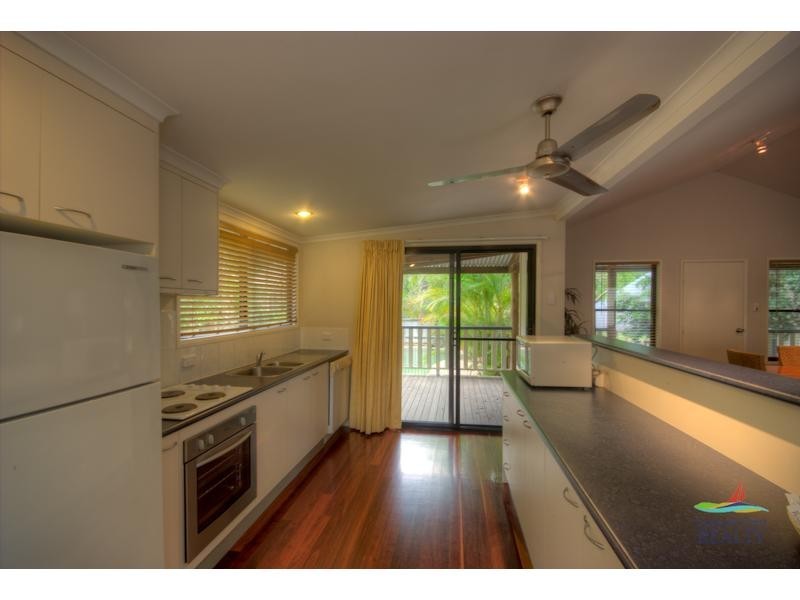 8 Orania Court, Rainbow Beach QLD 4581