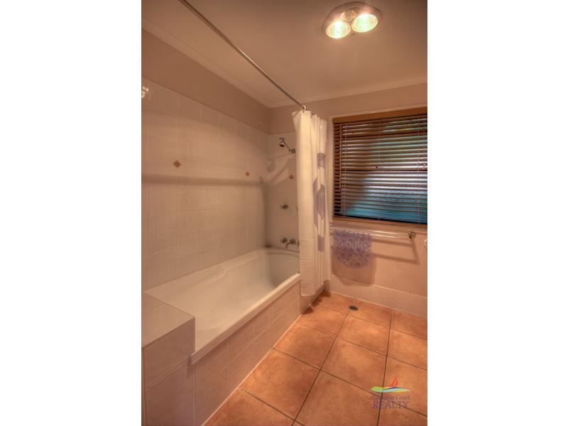 8 Orania Court, Rainbow Beach QLD 4581