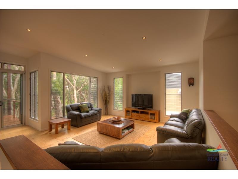 17 Naiad Court, Rainbow Beach QLD 4581