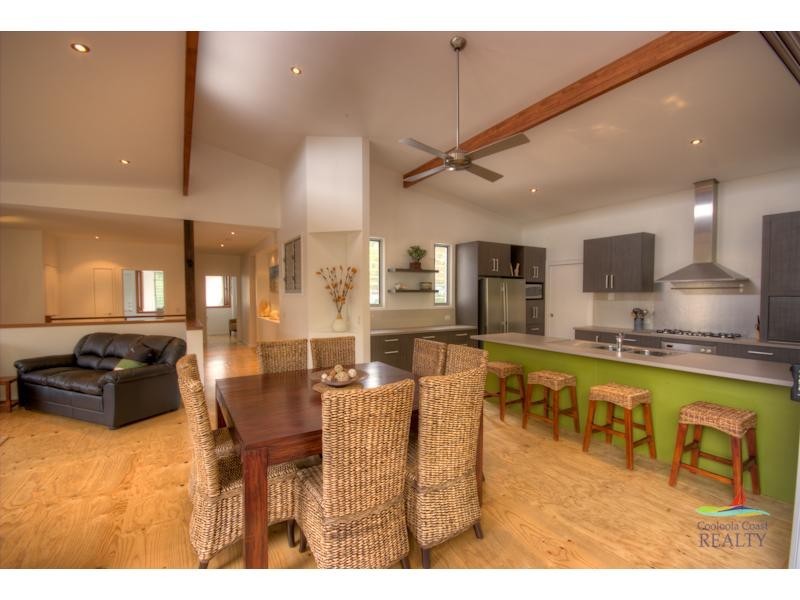 17 Naiad Court, Rainbow Beach QLD 4581
