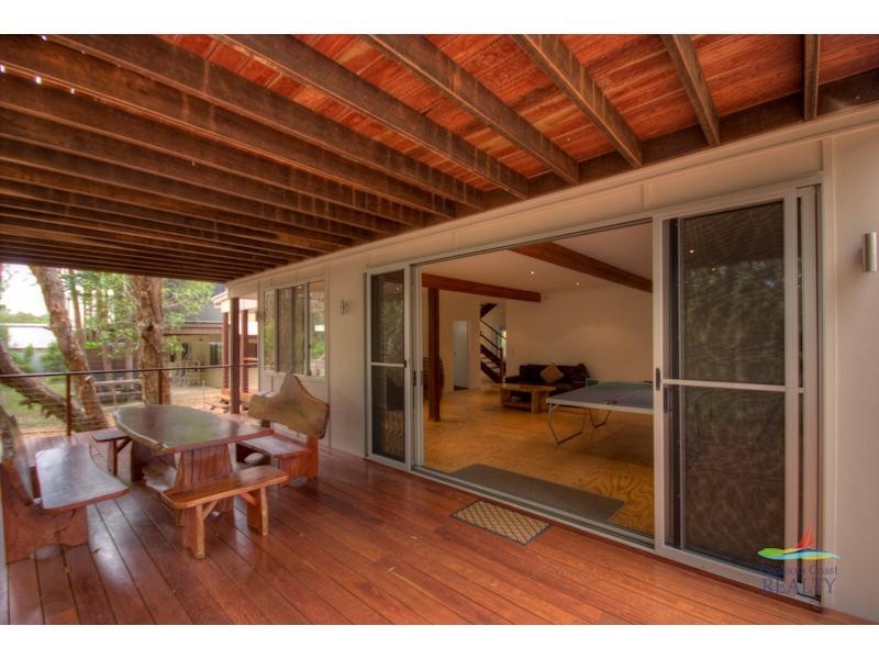 17 Naiad Court, Rainbow Beach QLD 4581