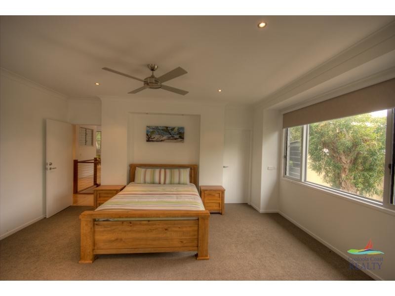17 Naiad Court, Rainbow Beach QLD 4581