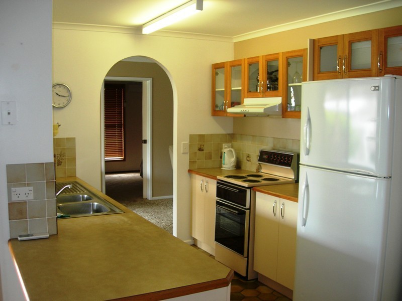 8 Carlo Road, Rainbow Beach QLD 4581