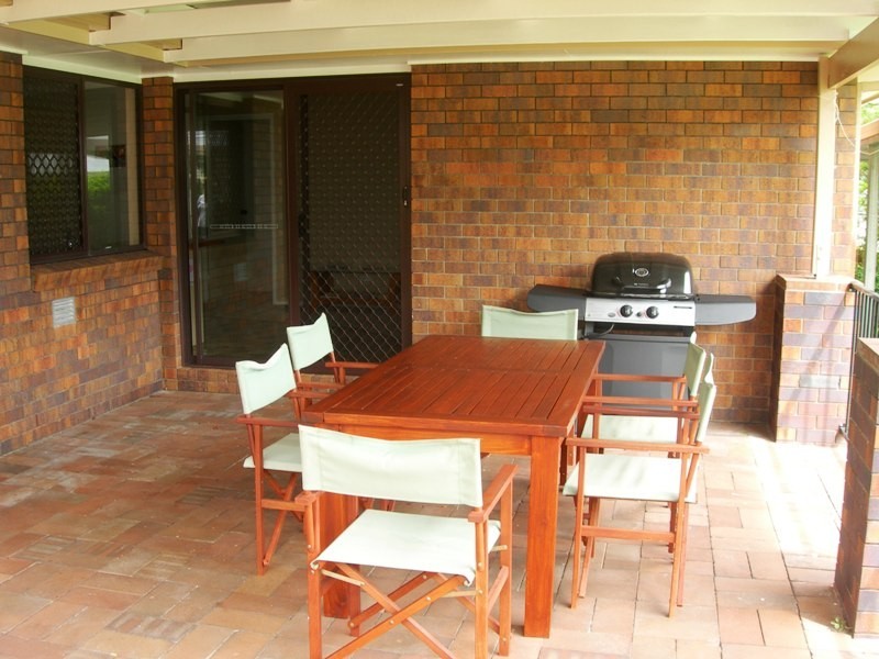 8 Carlo Road, Rainbow Beach QLD 4581