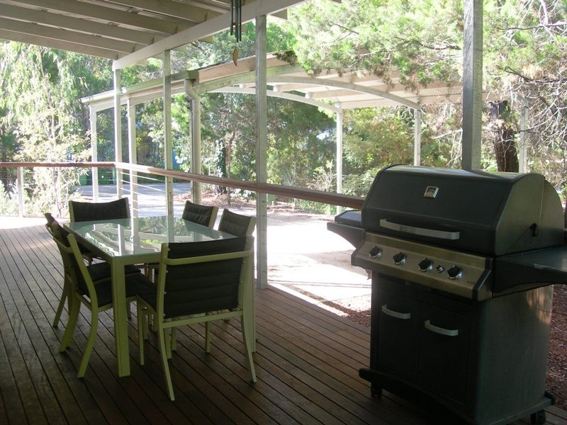 34 Satinwood Drive, Rainbow Beach QLD 4581