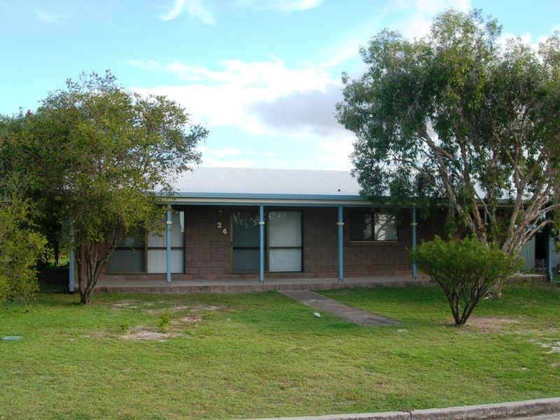 24 Bombala Crescent, Rainbow Beach QLD 4581