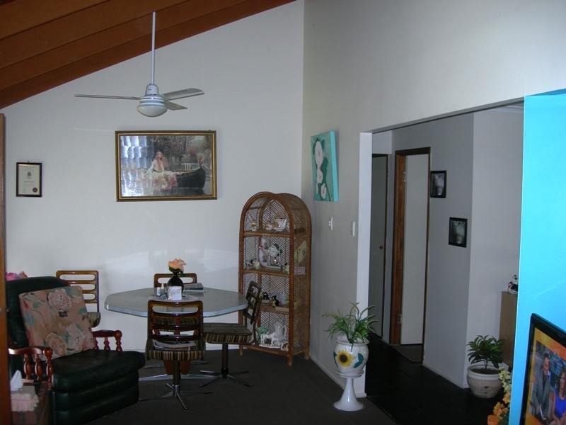 24 Bomburra Court, Rainbow Beach QLD 4581