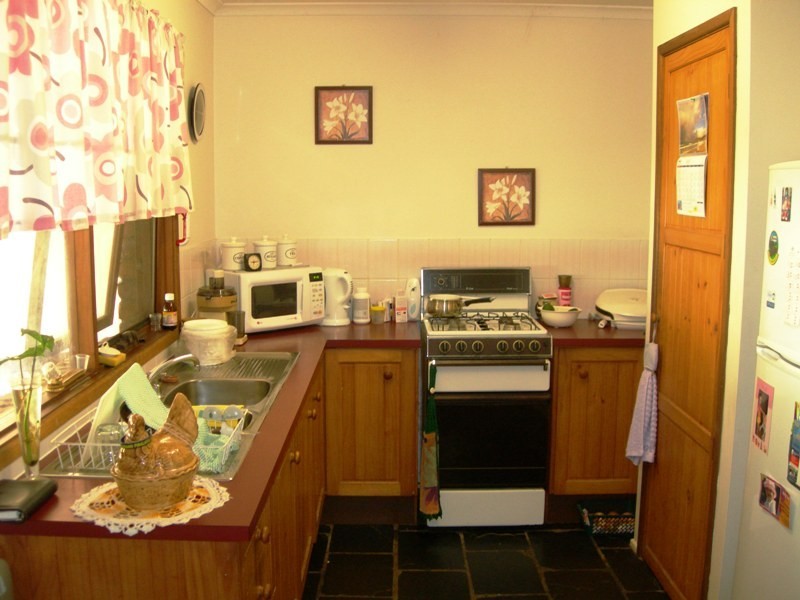 24 Bomburra Court, Rainbow Beach QLD 4581