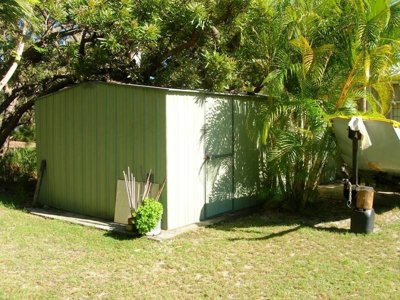 24 Bomburra Court, Rainbow Beach QLD 4581