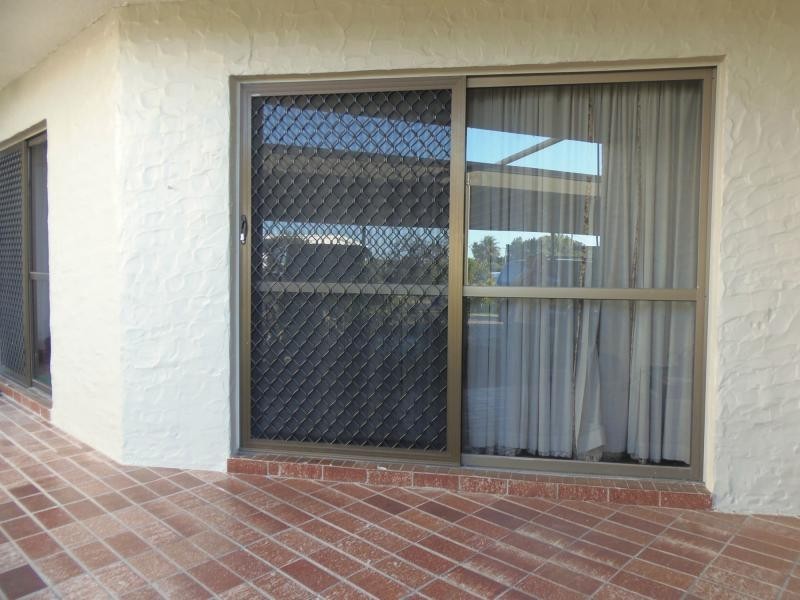 Unit 2/2 Cypress Avenue, Rainbow Beach QLD 4581