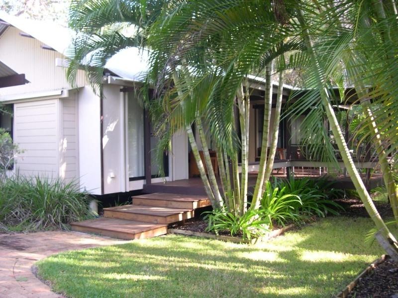 6 Orania Street, Rainbow Beach QLD 4581