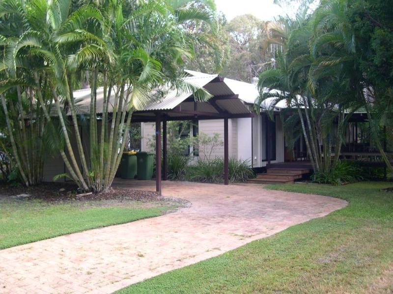6 Orania Street, Rainbow Beach QLD 4581