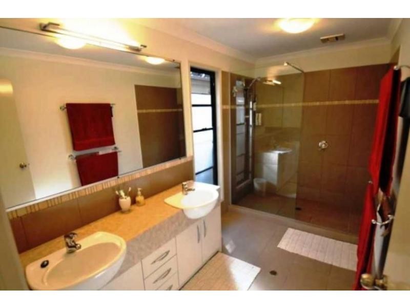 10 Satinwood Drive, Rainbow Beach QLD 4581