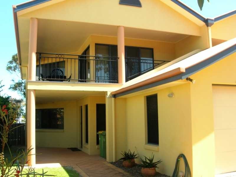1/6 Indigo Avenue, Rainbow Beach QLD 4581