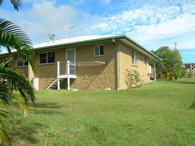 1/6 Carlo Road, Rainbow Beach QLD 4581
