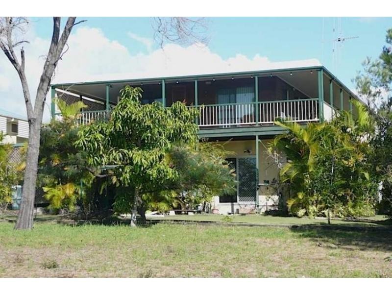 19 Bombala Crescent, Rainbow Beach QLD 4581