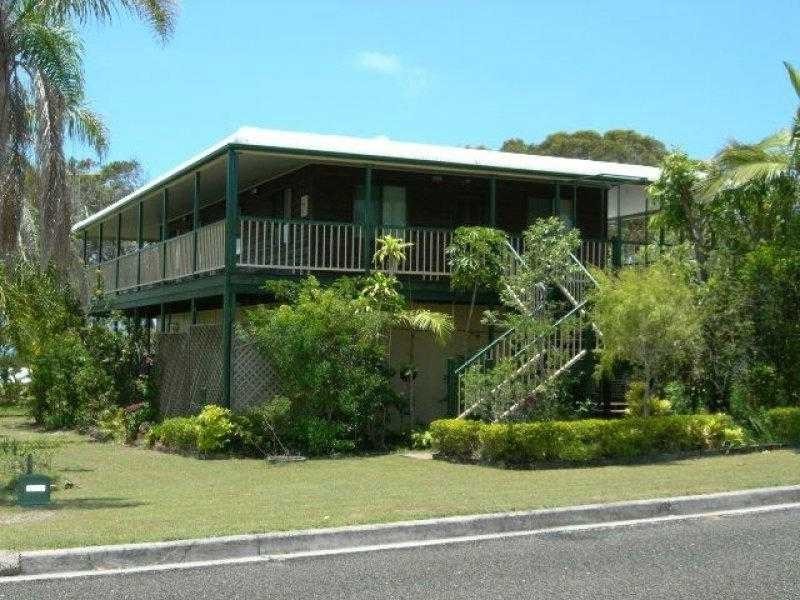 19 Bombala Crescent, Rainbow Beach QLD 4581