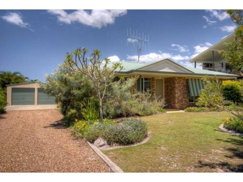 4 Boronia Place, Rainbow Beach QLD 4581