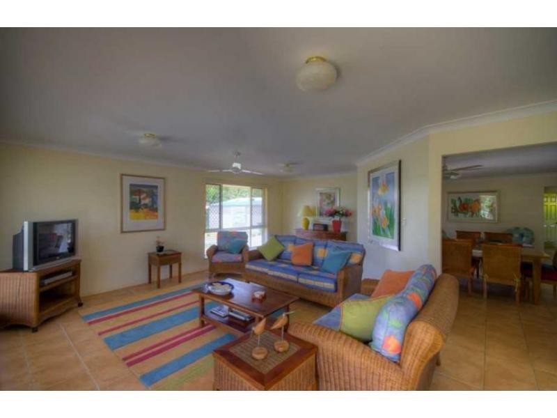 4 Boronia Place, Rainbow Beach QLD 4581