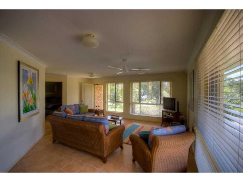 4 Boronia Place, Rainbow Beach QLD 4581