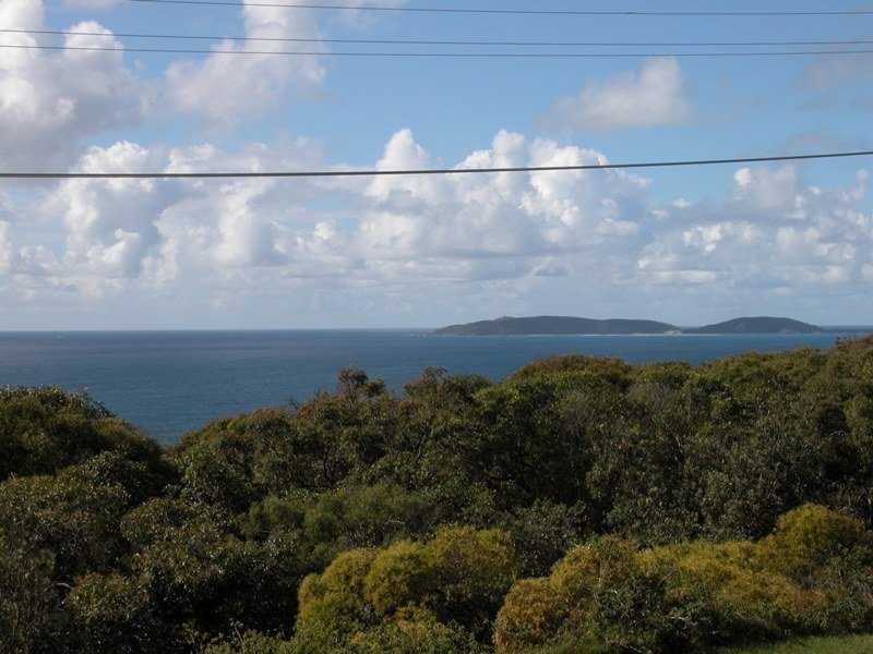 90 Cooloola Drive, Rainbow Beach QLD 4581