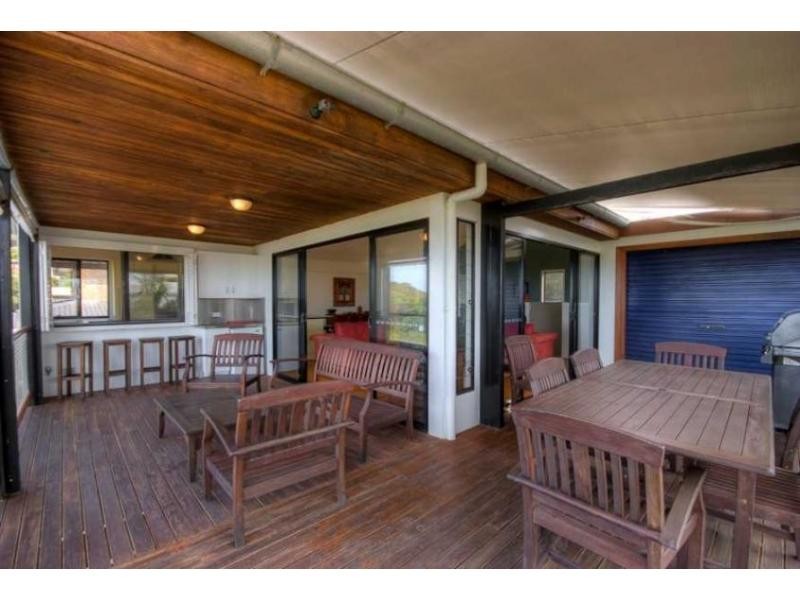 90 Cooloola Drive, Rainbow Beach QLD 4581