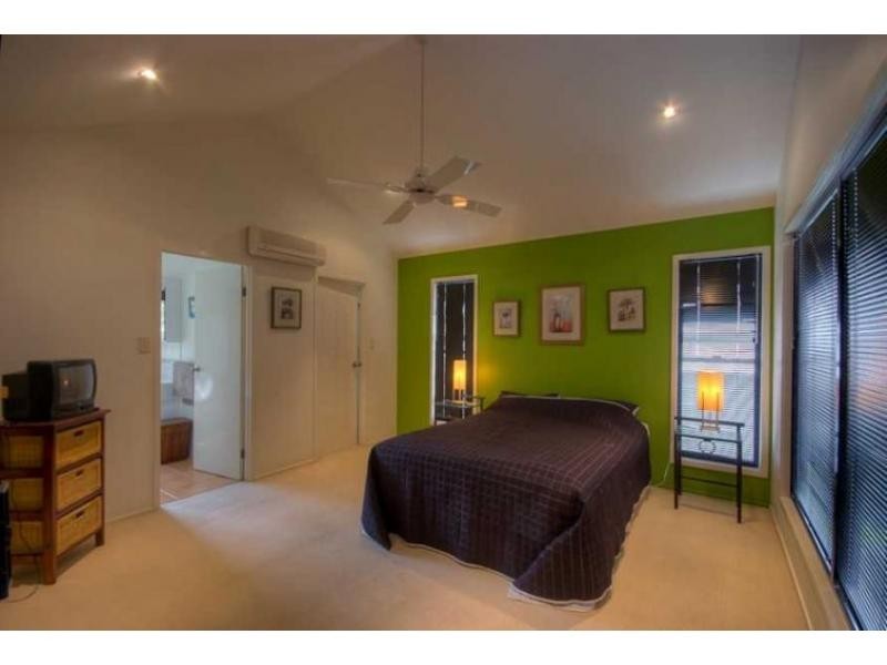 90 Cooloola Drive, Rainbow Beach QLD 4581