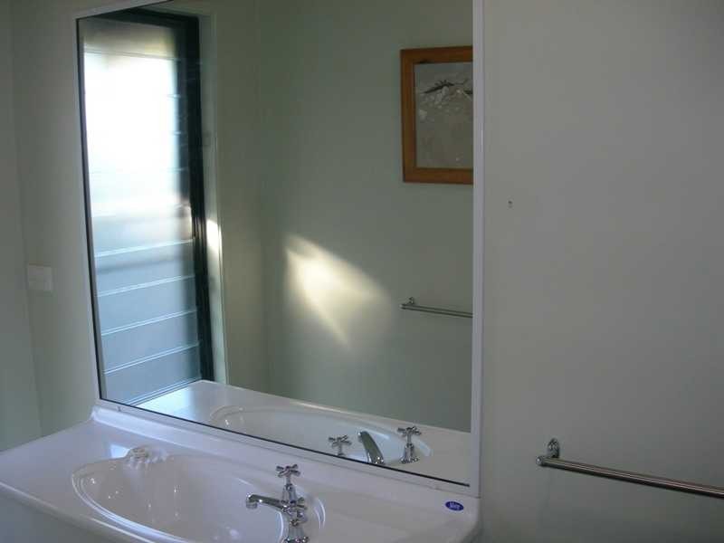 4 Hakea Place, Rainbow Beach QLD 4581
