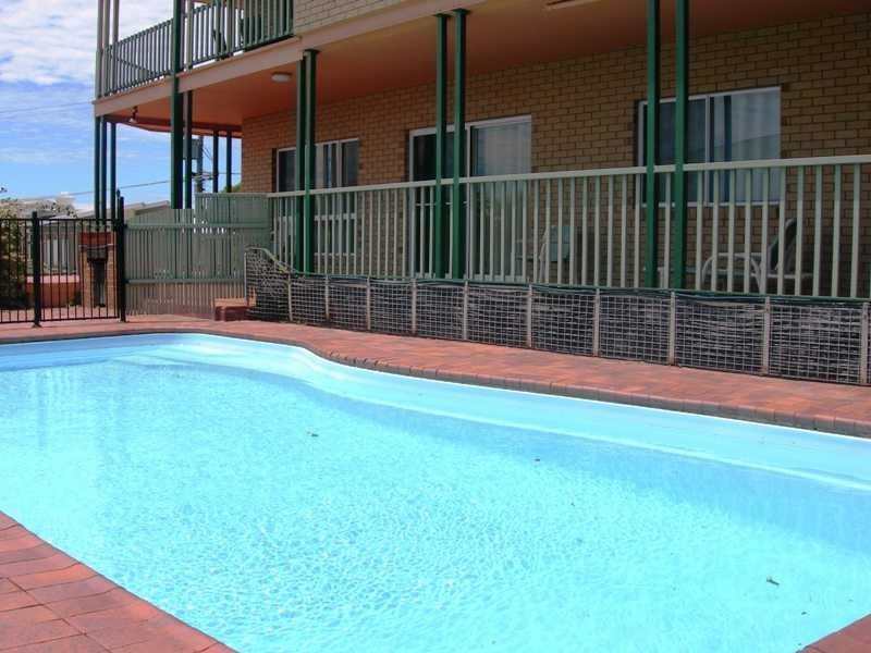 2/100 Cooloola Drive, Rainbow Beach QLD 4581