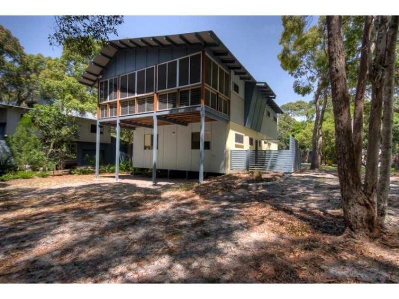 11 Belle Court, Rainbow Beach QLD 4581